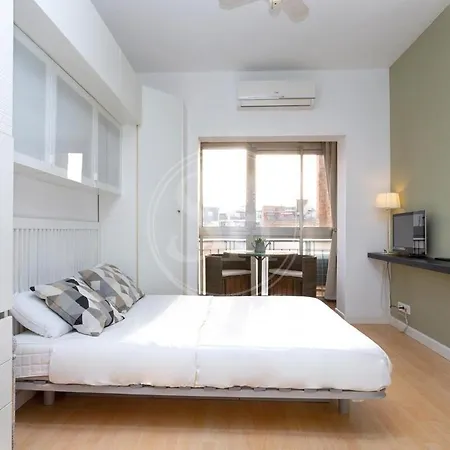Estudio Cerca Del Hospital Sant Pau Apartment